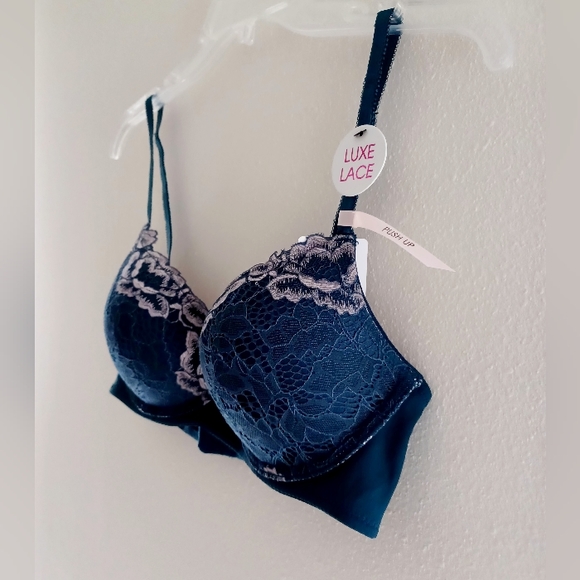NWT Daisy Fuentes Push Up Bra, 36C - Picture 3 of 16